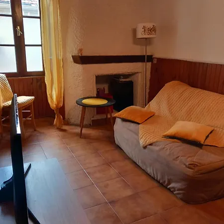 Apartamento Joli Dans Maison De Village Cervione